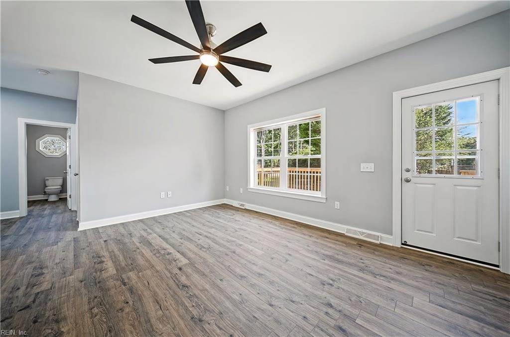 5101 James St Property Photo 13