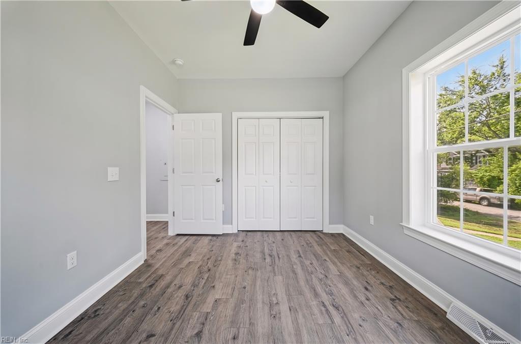5101 James St Property Photo 37