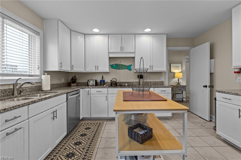 6506 Ocean Front Ave Property Photo 4