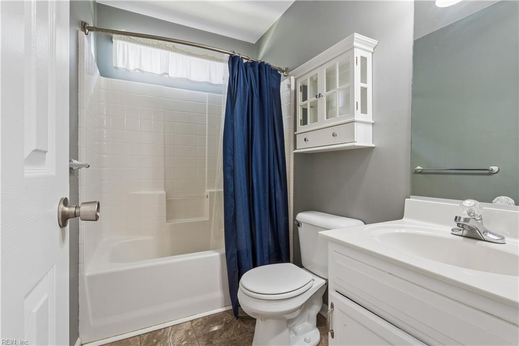 305 Greenfield Cres Property Photo 14