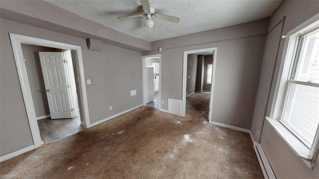 1121 35th St Property Photo 18