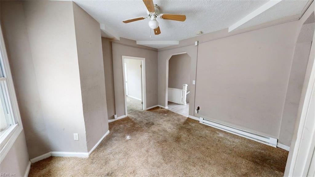1121 35th St Property Photo 31