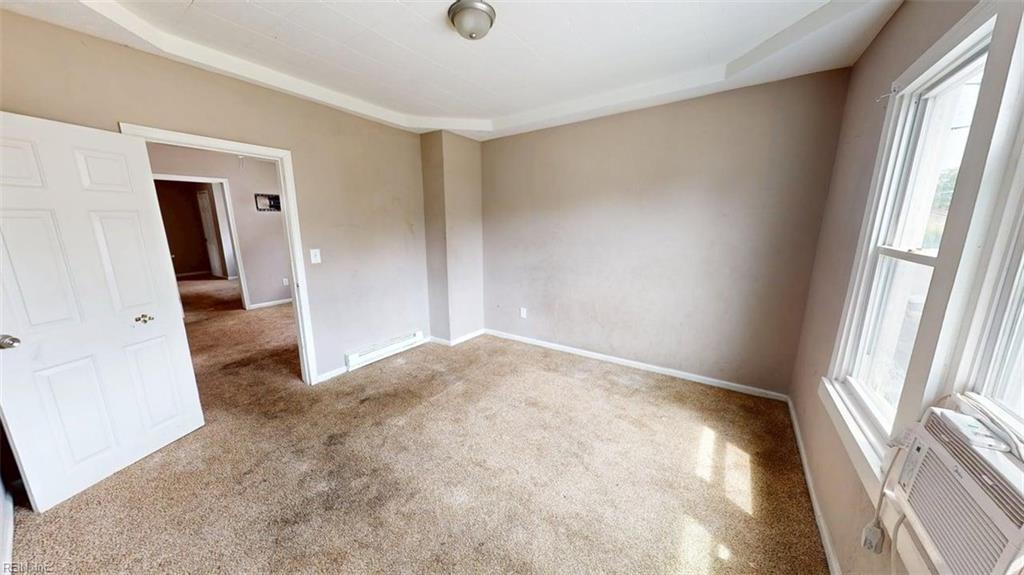 1121 35th St Property Photo 37