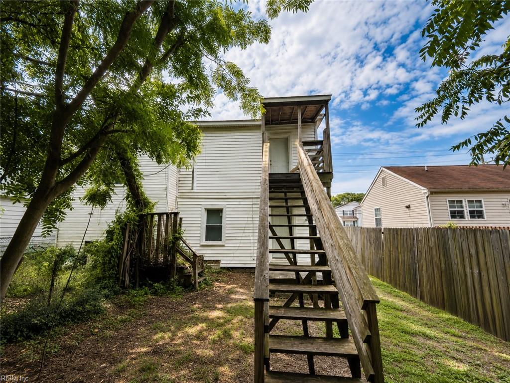 1121 35th St Property Photo 40