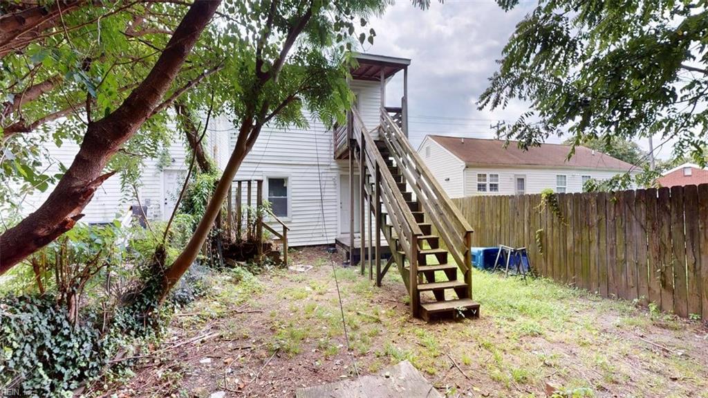 1121 35th St Property Photo 42