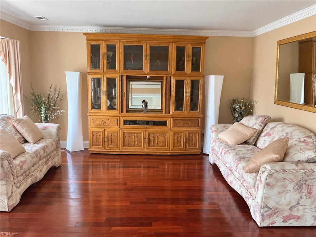 1608 Willimantic Ct Property Photo 8
