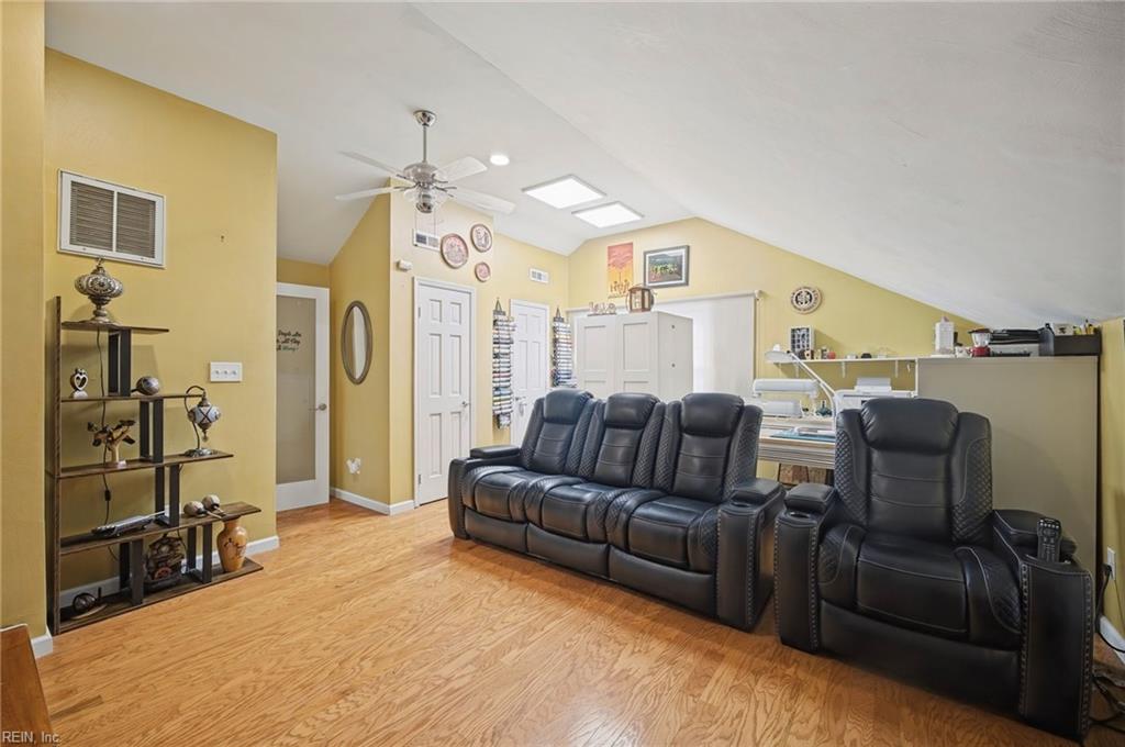 1608 Willimantic Ct Property Photo 21
