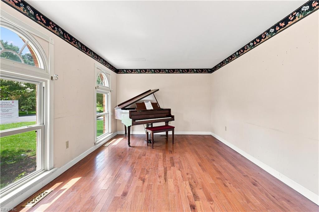 4624 Berrywood Rd Property Photo 3