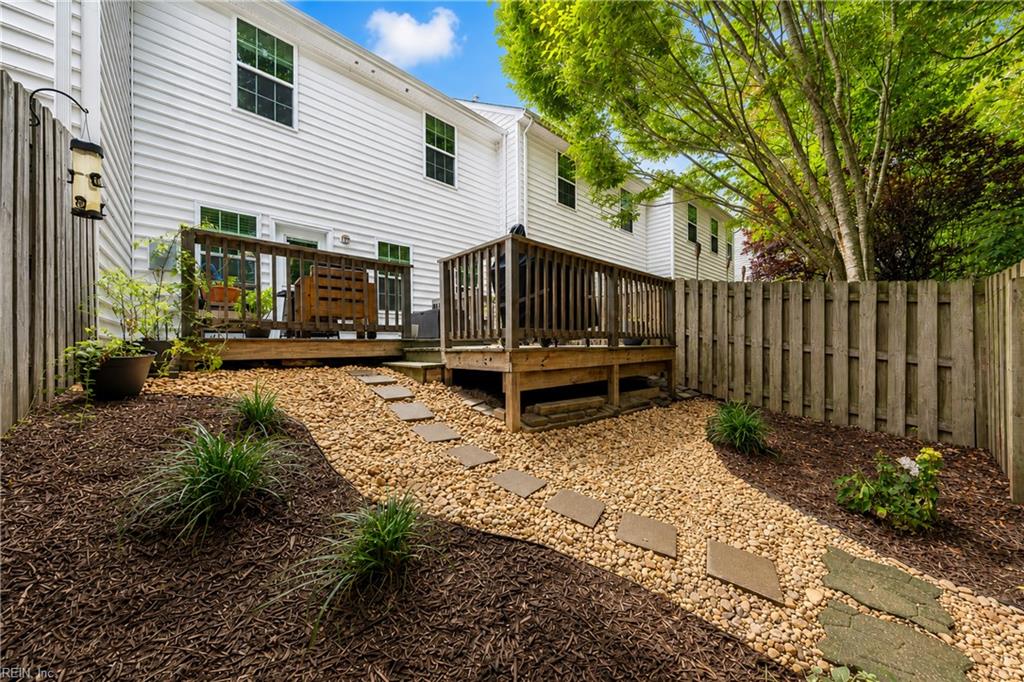 4675 Revolutionary Way Property Photo 2
