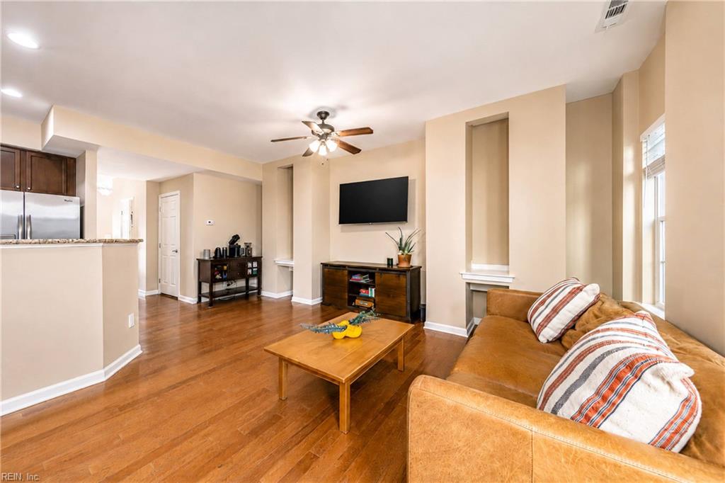 4675 Revolutionary Way Property Photo 11