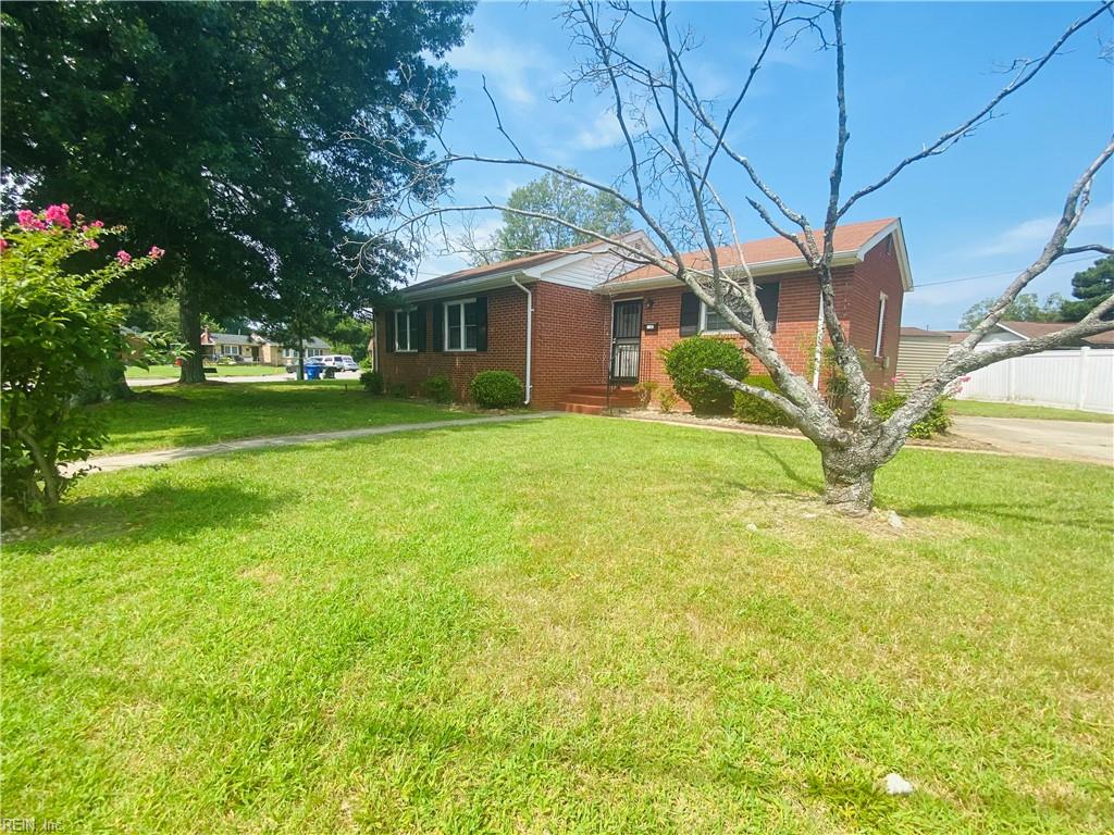 1102 Cavalier Blvd Property Photo 2