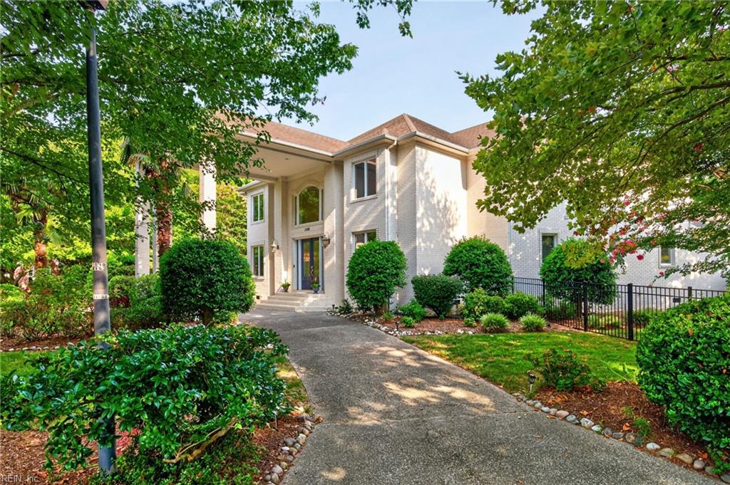 1500 Chandon Cres Property Photo 2