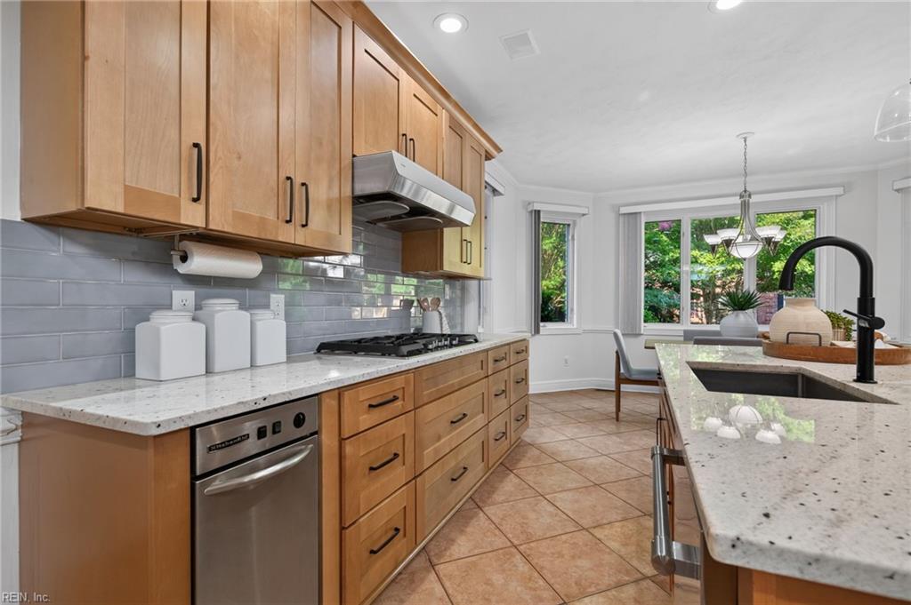 1500 Chandon Cres Property Photo 15