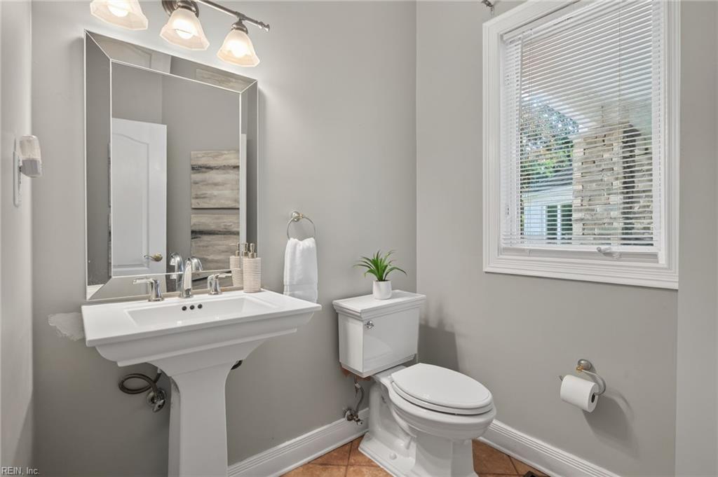 1500 Chandon Cres Property Photo 22