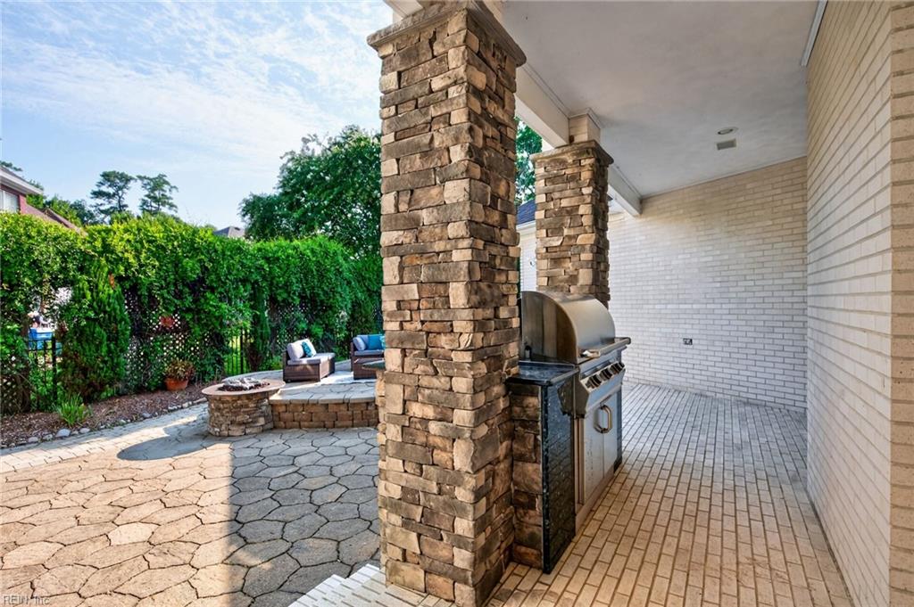 1500 Chandon Cres Property Photo 41