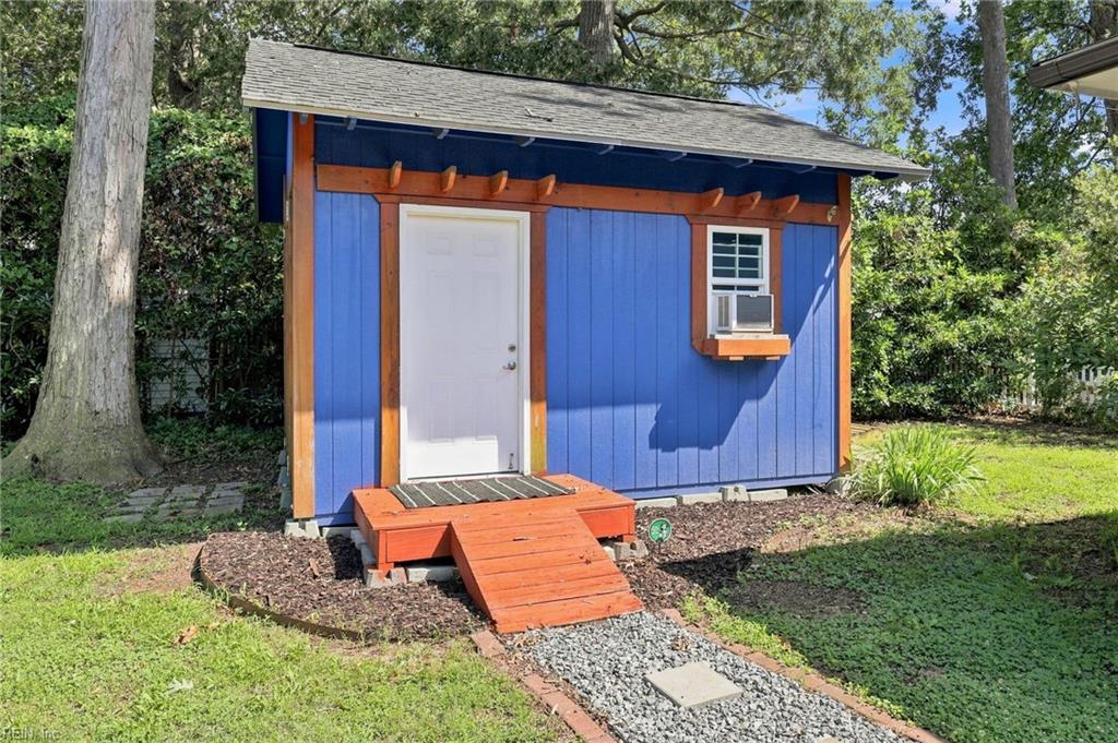 1208 Pineview Ave Property Photo 13