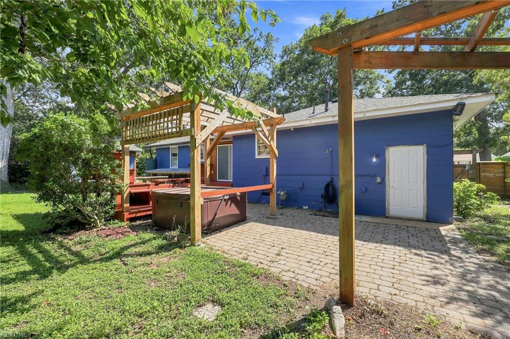 1208 Pineview Ave Property Photo 16