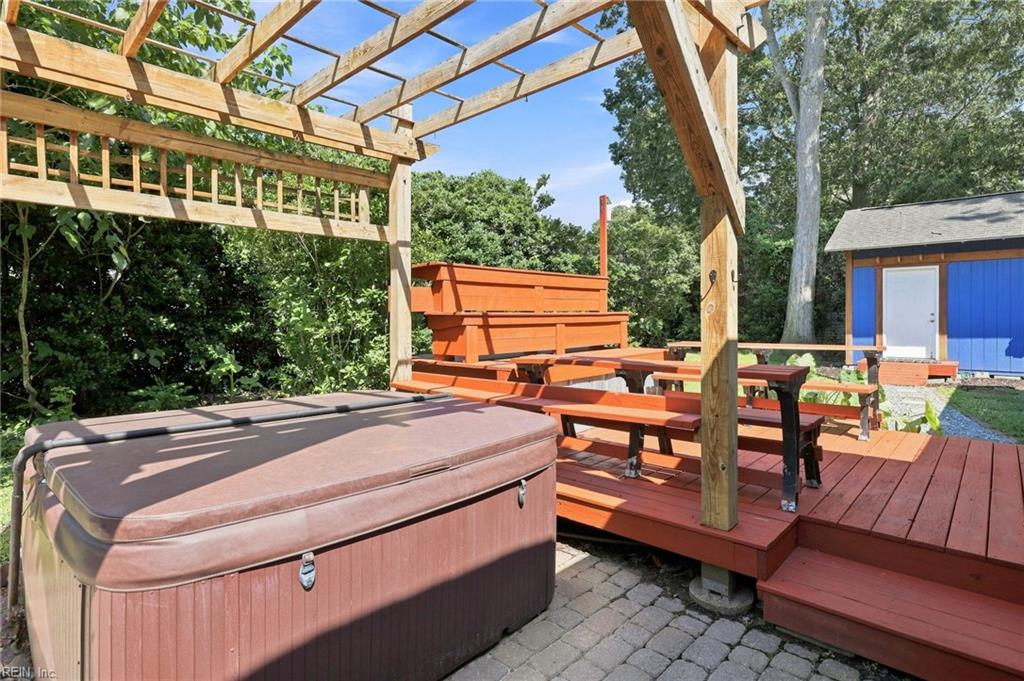 1208 Pineview Ave Property Photo 18