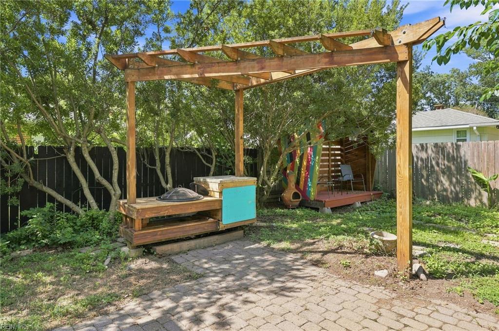 1208 Pineview Ave Property Photo 19