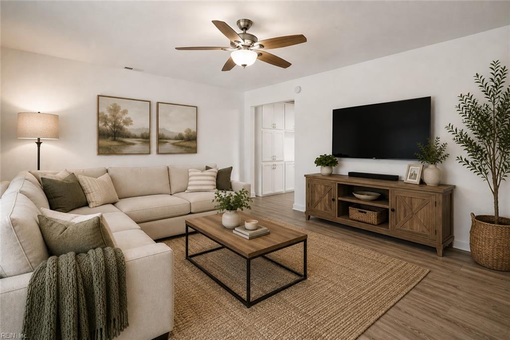 5025 Sancillio Dr Property Photo 3
