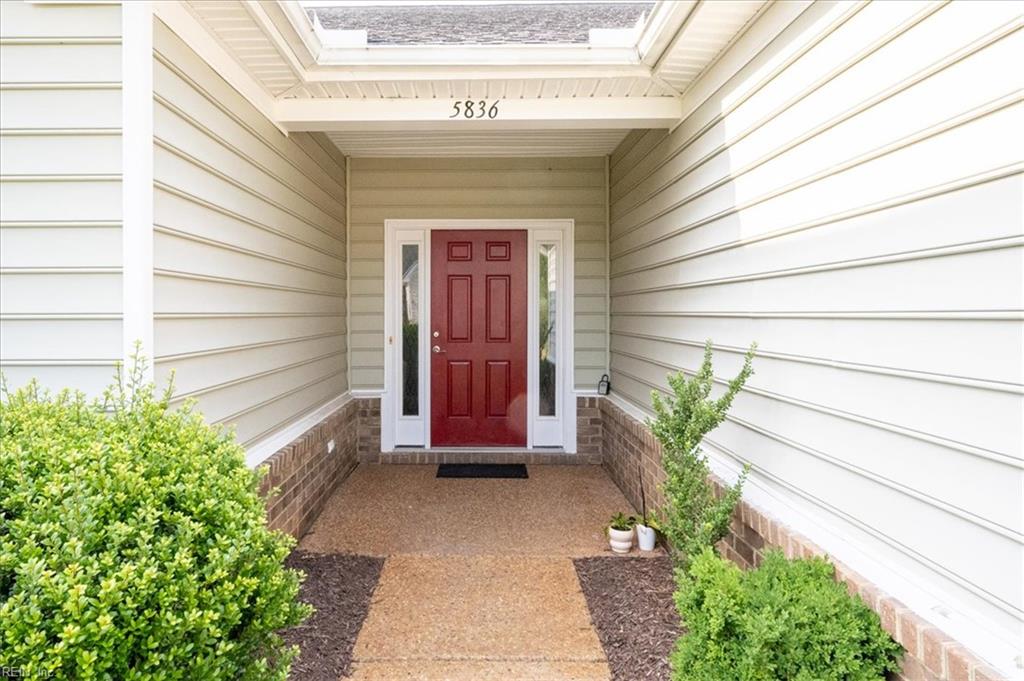 5836 Yellow Jasmine Ter Property Photo 4