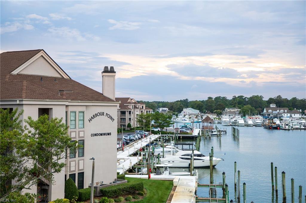 407 Harbour Pt Property Photo 1
