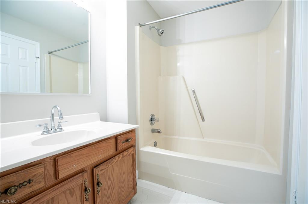 407 Harbour Pt Property Photo 19