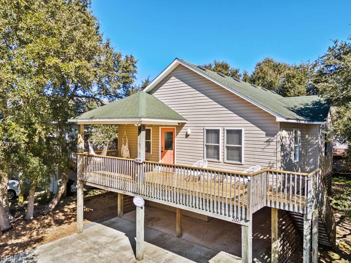 2027 Hampton St Property Photo 2