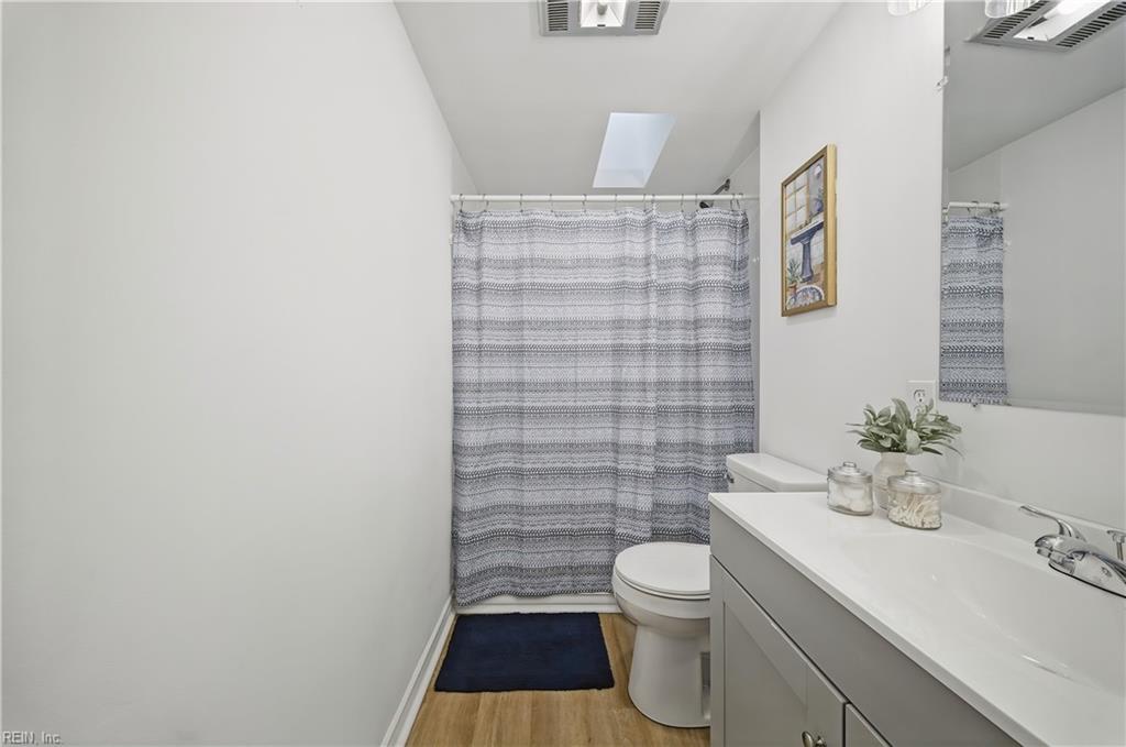 9323 Morwin St Property Photo 16
