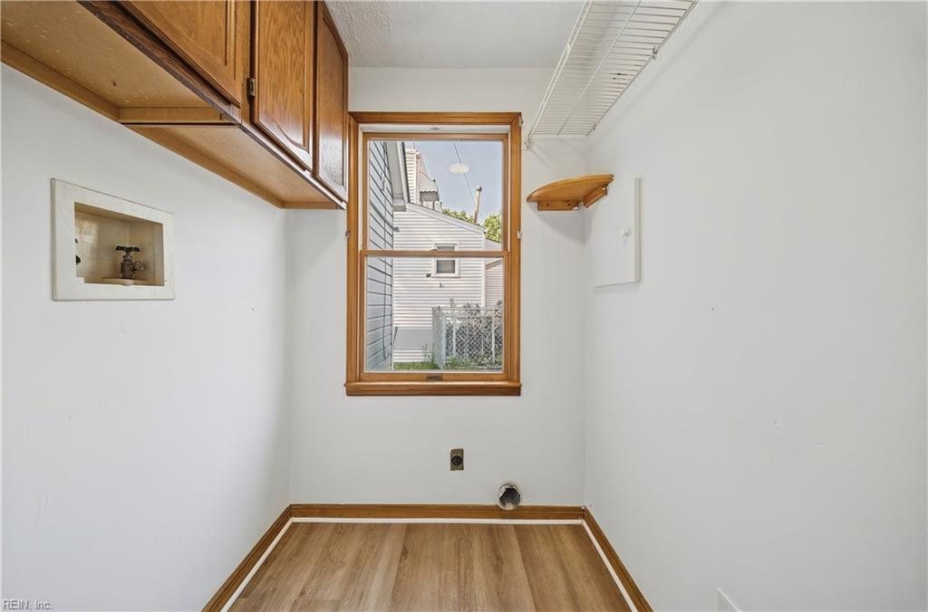 9323 Morwin St Property Photo 17