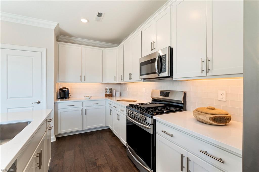 2211 Nantucket Ave Property Photo 4