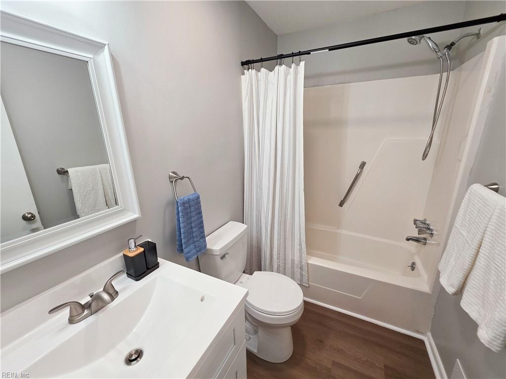 1006 Barnacle Ct Property Photo 11