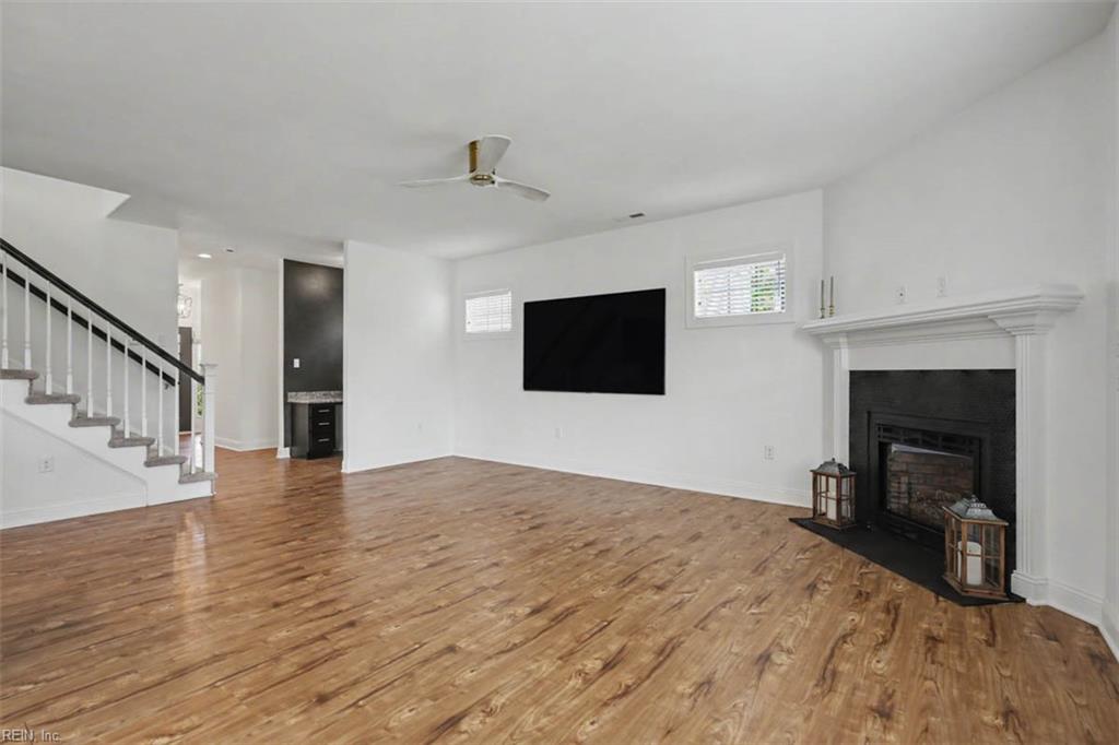 7739 Broadstairs Ln Property Photo 11