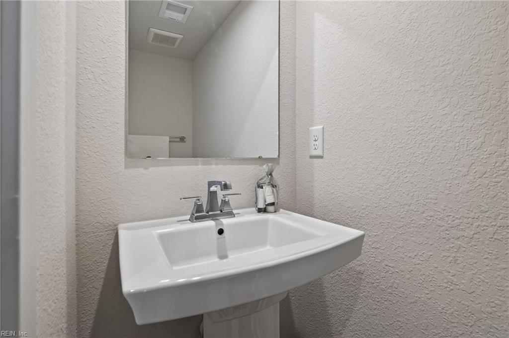1605 Redwing Arch Property Photo 7