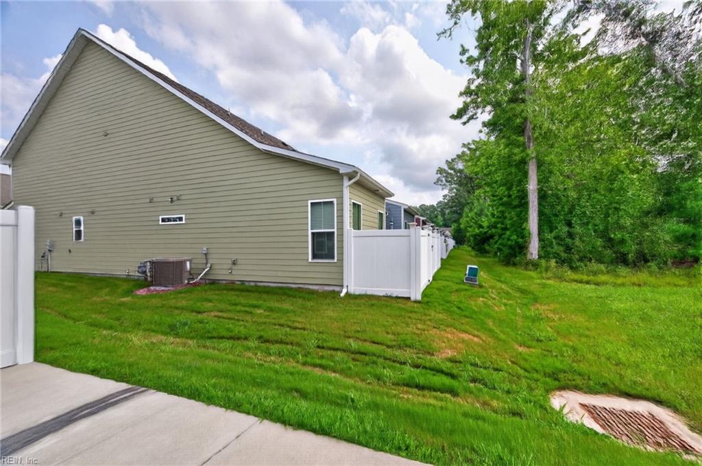 1605 Redwing Arch Property Photo 27