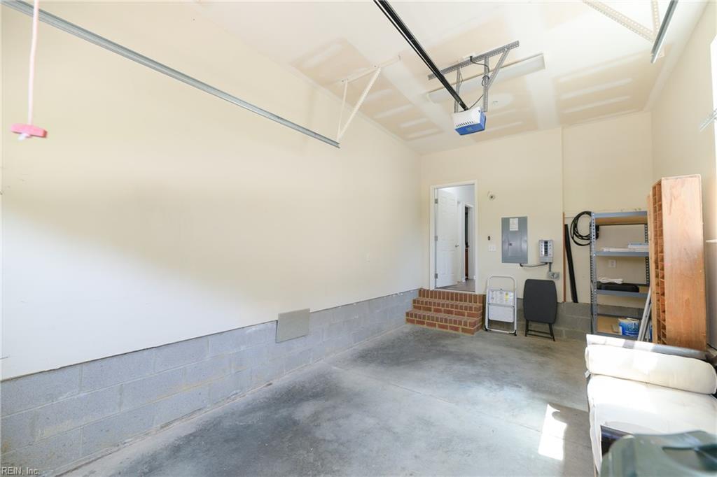 1602 Rustads Cir Property Photo 32