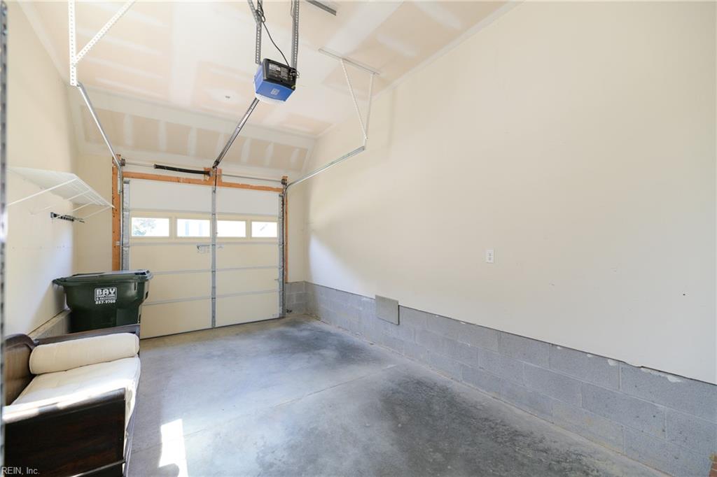 1602 Rustads Cir Property Photo 33
