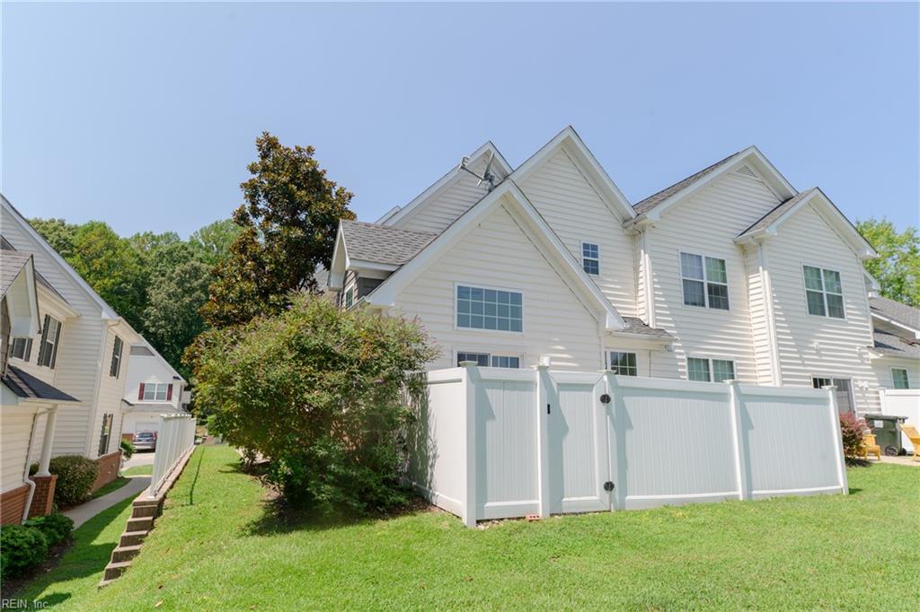 1602 Rustads Cir Property Photo 36