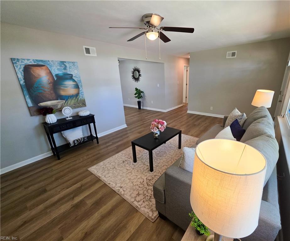 1425 Sunset Dr Property Photo 2