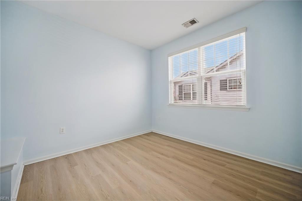 4261 Turnworth Arch Property Photo 6