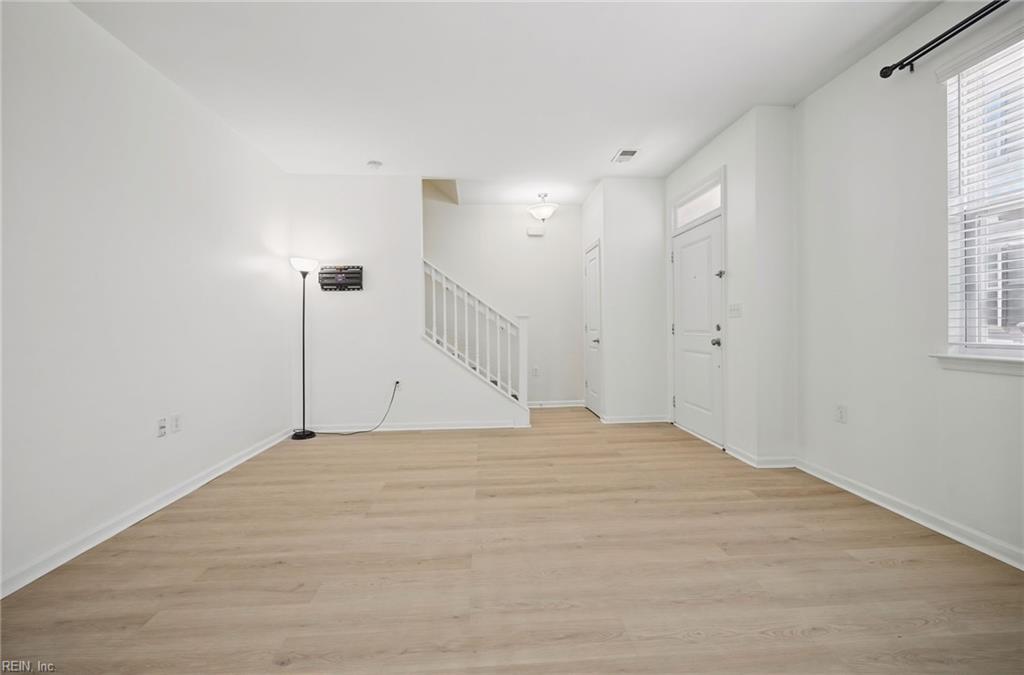 4261 Turnworth Arch Property Photo 8