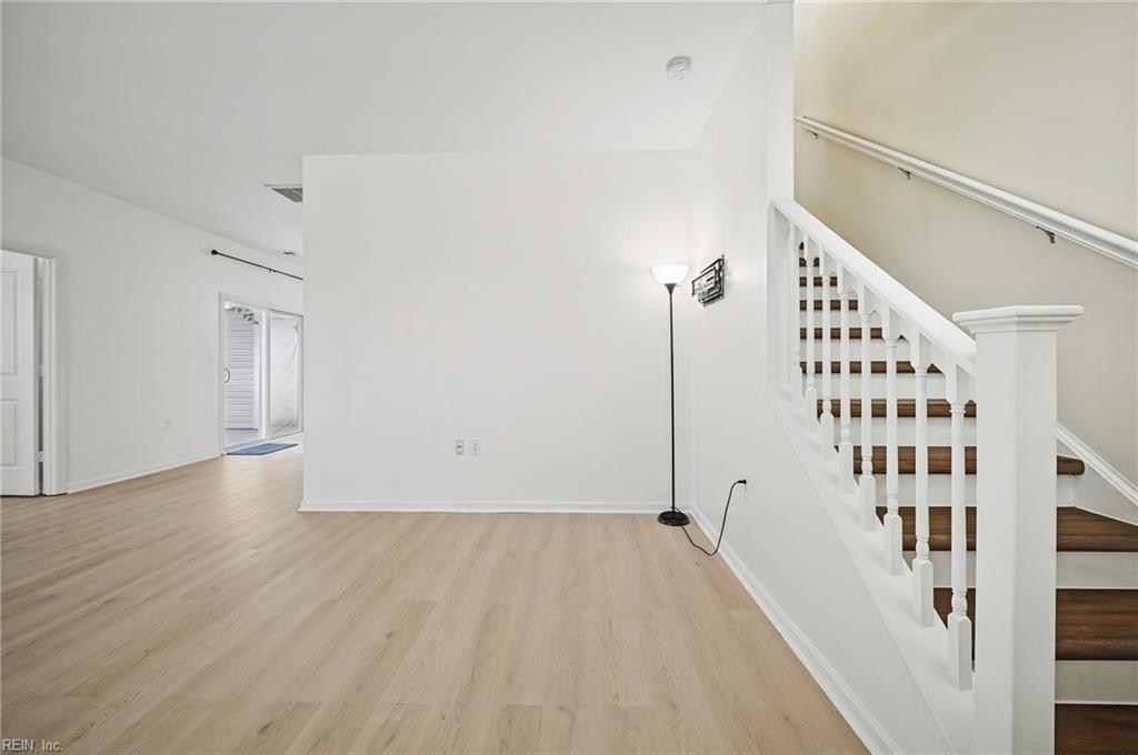 4261 Turnworth Arch Property Photo 9