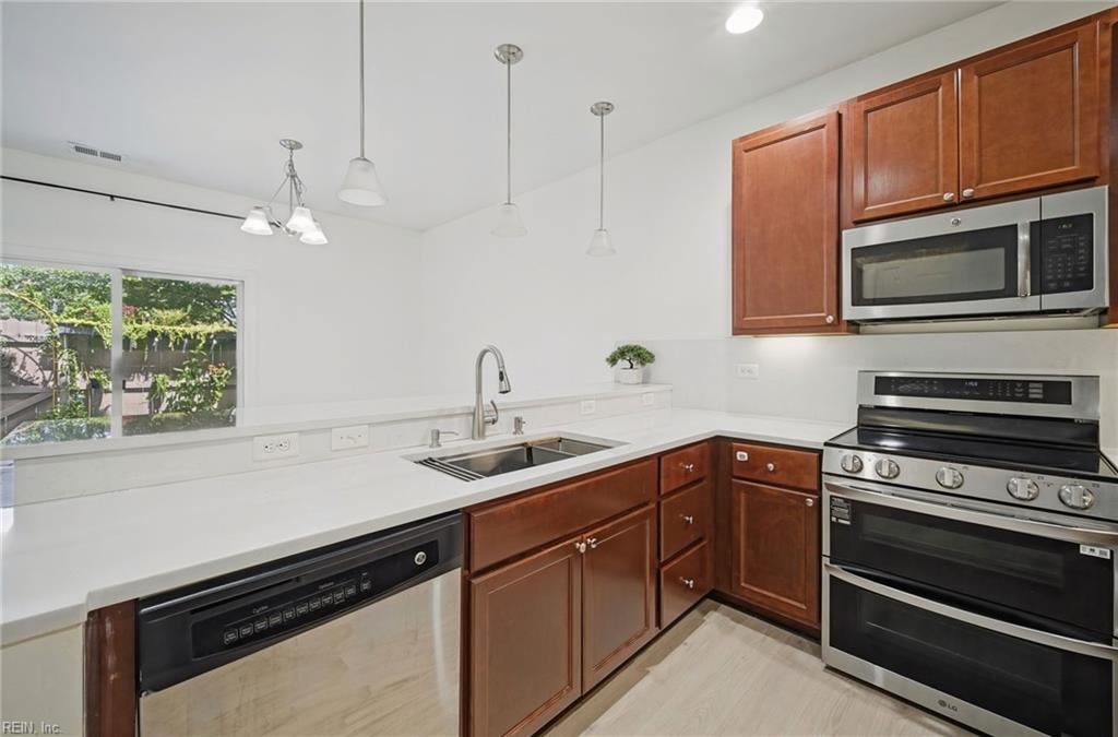 4261 Turnworth Arch Property Photo 15