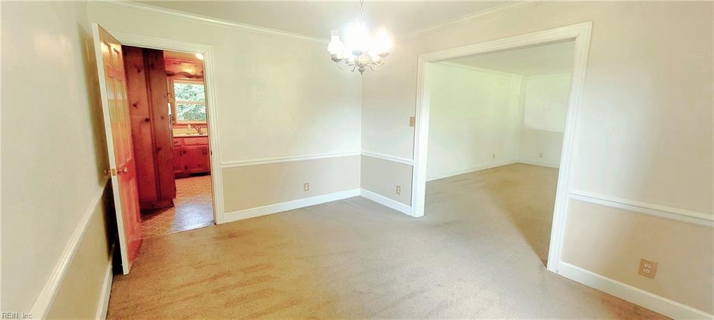 4904 Manor Ave Property Photo 5