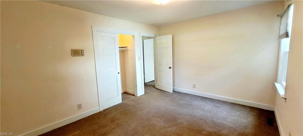 4904 Manor Ave Property Photo 19