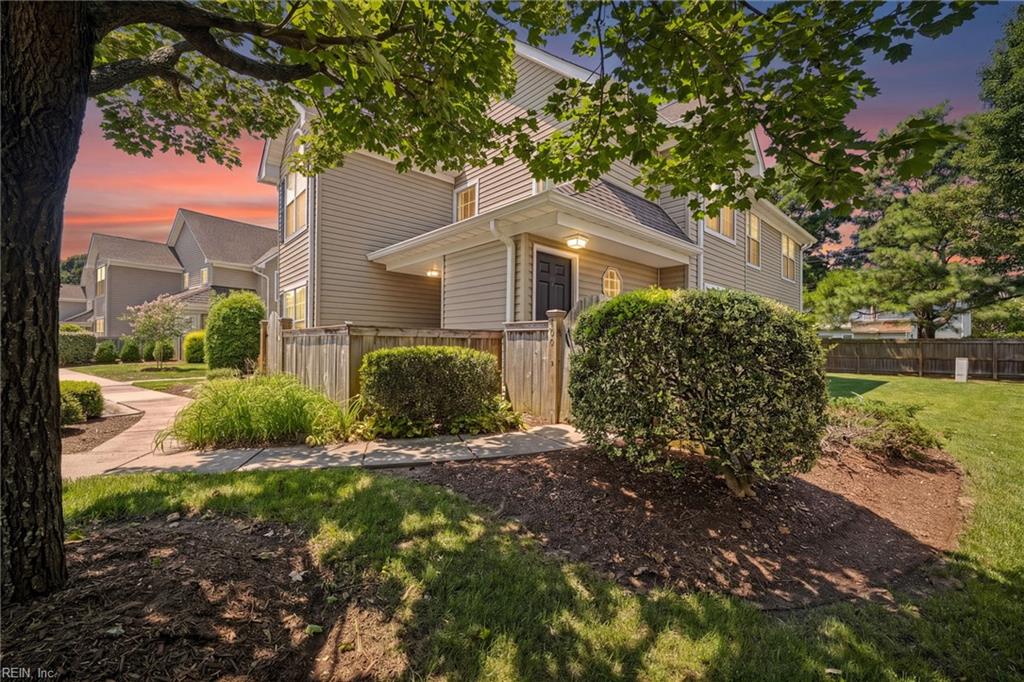 400 Adkins ARCH Property Photo 1