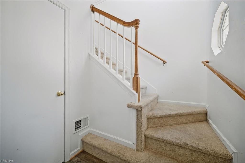 400 Adkins Arch Property Photo 6