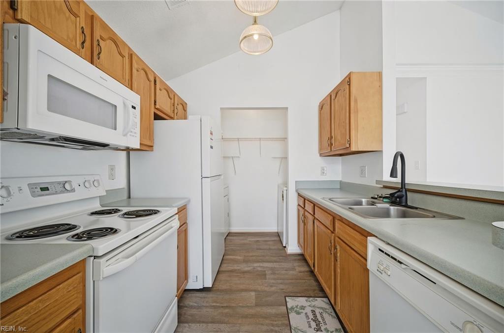 400 Adkins Arch Property Photo 12
