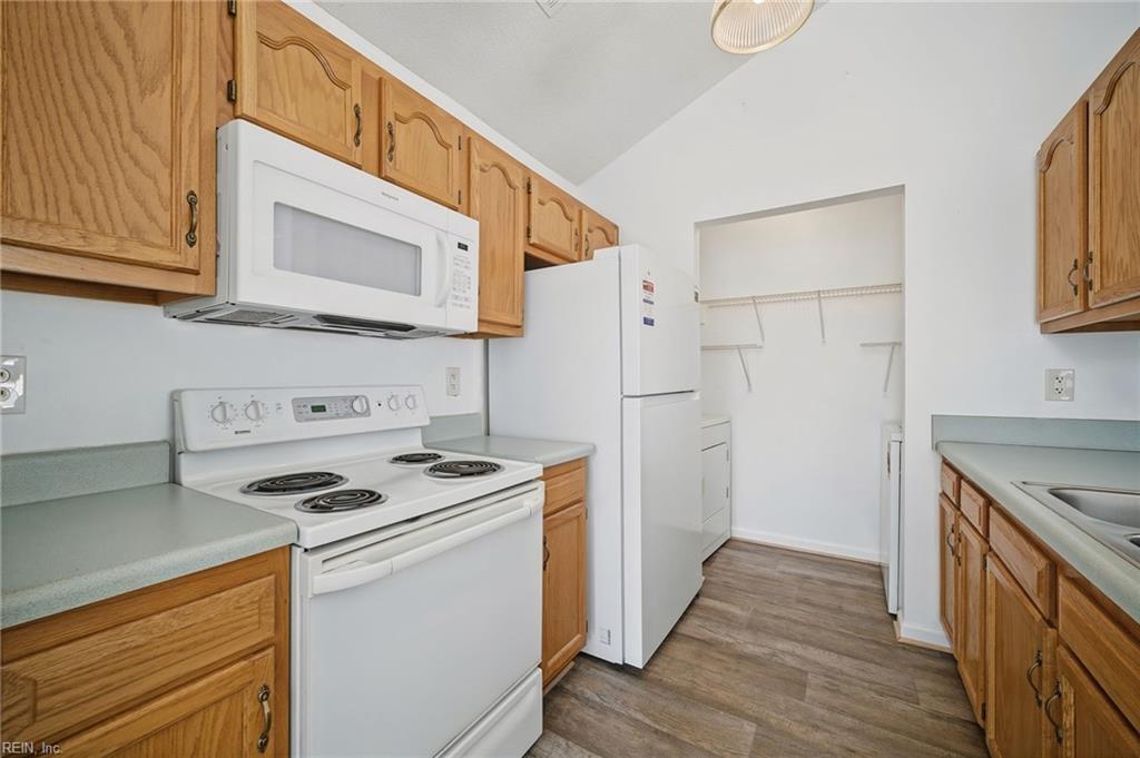 400 Adkins Arch Property Photo 13