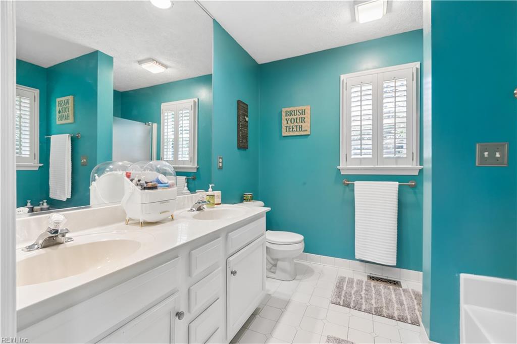 7534 Tyndall Dr Property Photo 23